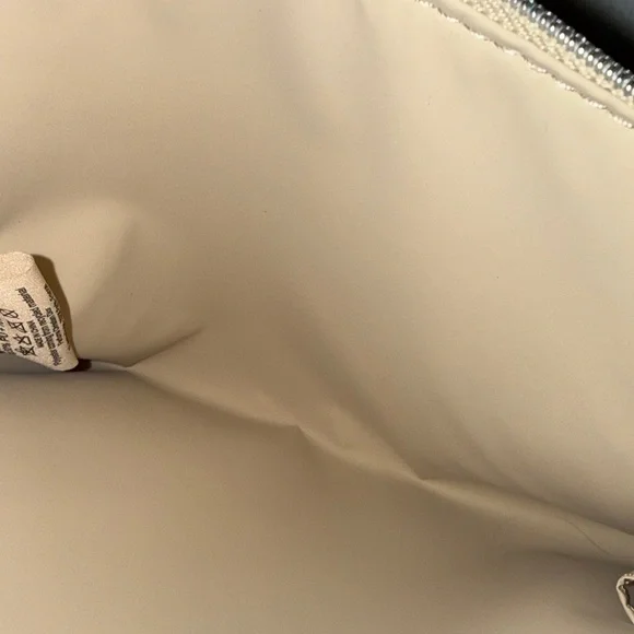 Dior Beige Cosmetic Pouch - Picture 5 of 8